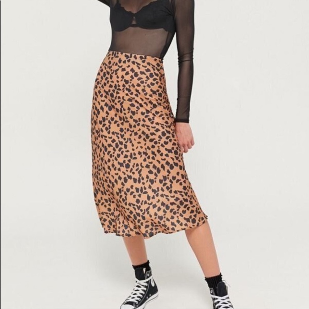 Trendy Leopard Midi Skirt
